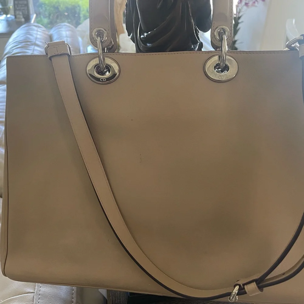 ✨Diorissimo Large Purse✨ - Picture 5 of 16